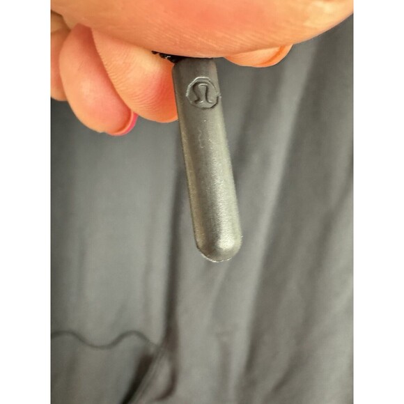 Lululemon Fleet Street Hoodie *Reflective Sleeves Black Size 4? See Measurements - Picture 3 of 12